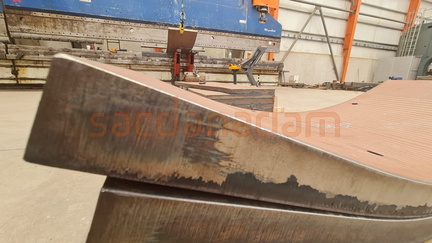 50mm hardox oksijen kesim abkant büküm