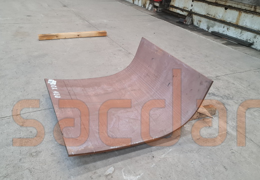 Hardox 450 15mm 22 tonluk ekskavatör kovası taban sacı radüslü Abkant Büküm 